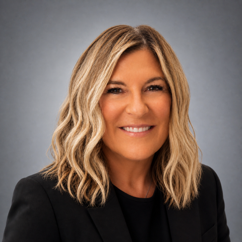 Lisa Passalacqua, Kinnelon resident, Kinnelon HS graduate and Sales Associate
