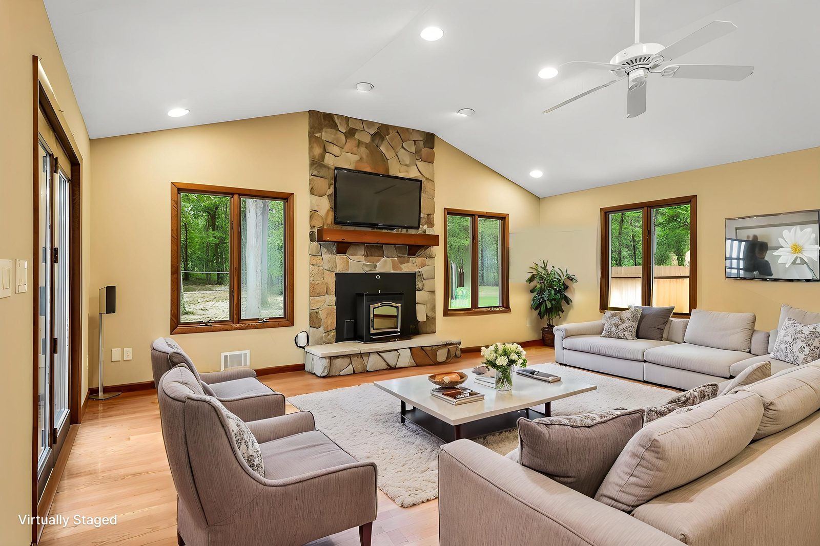 Interior photo 4